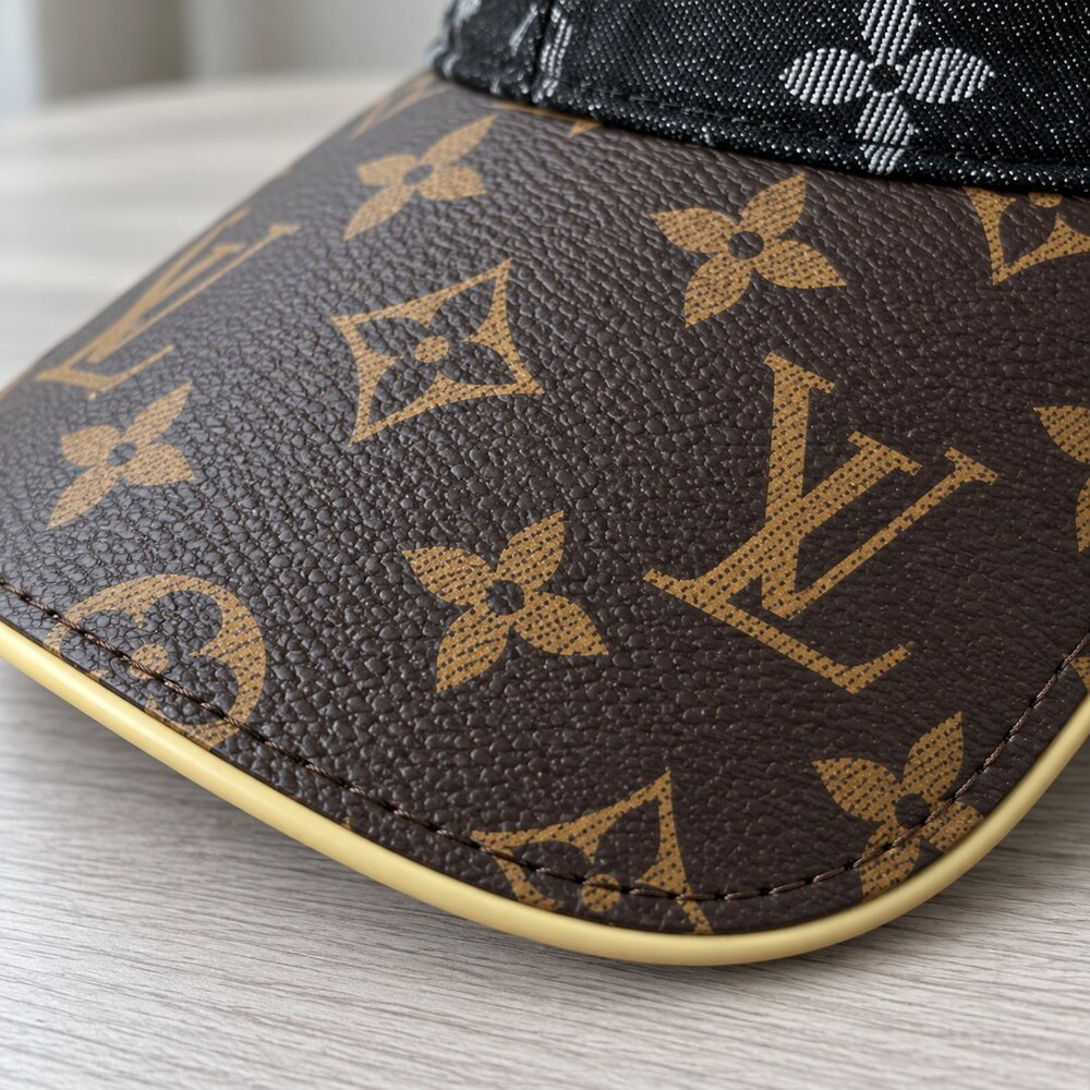 Louis Vuitton Black Brown Monogram Cap - Picture 6 of 6
